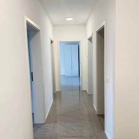 Neubau 4 111 Quadratmeter Inklusive Kueche Grosse Balkonterasse 2x Bad Auto Parkplatz Citynah