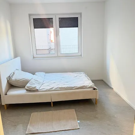 Neubau 4 111 Quadratmeter Inklusive Kueche Grosse Balkonterasse 2x Bad Auto Parkplatz Citynah *